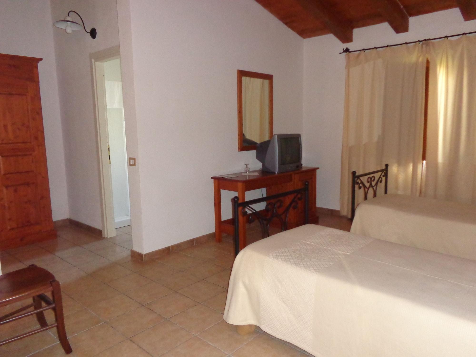 Hotel Su Baione Аббазанта Экстерьер фото
