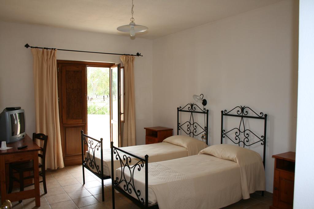 Hotel Su Baione Аббазанта Экстерьер фото